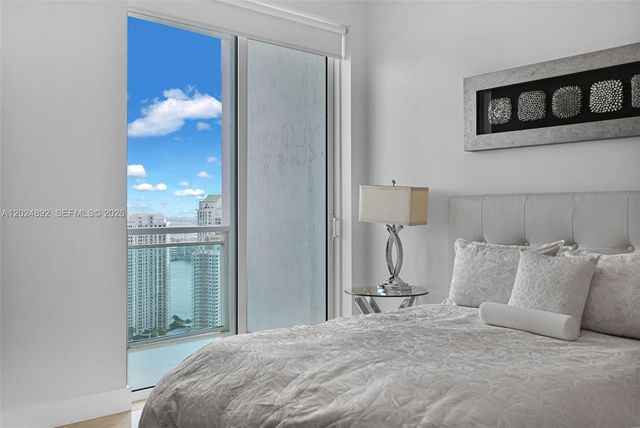 950 Brickell Bay Dr 4204, Miami, FL 33131