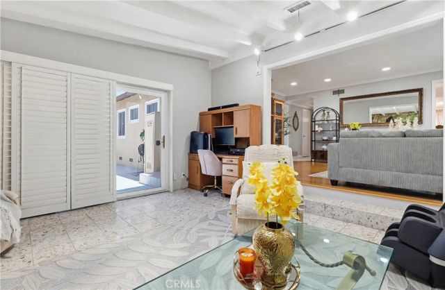 555 W Shadwell, Carson, CA 90745