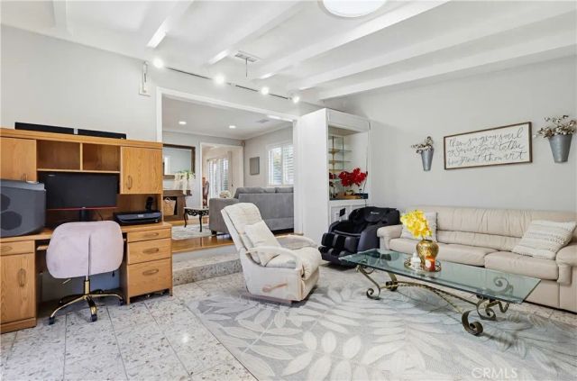 555 W Shadwell, Carson, CA 90745