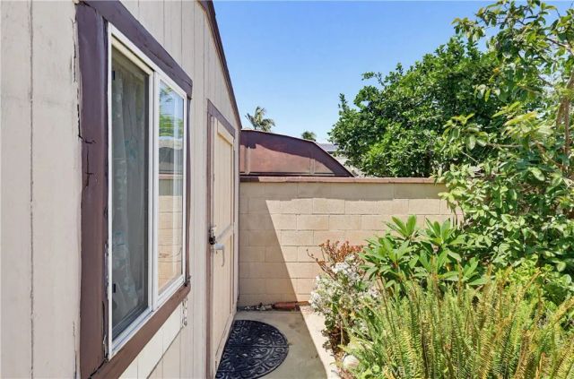 555 W Shadwell, Carson, CA 90745