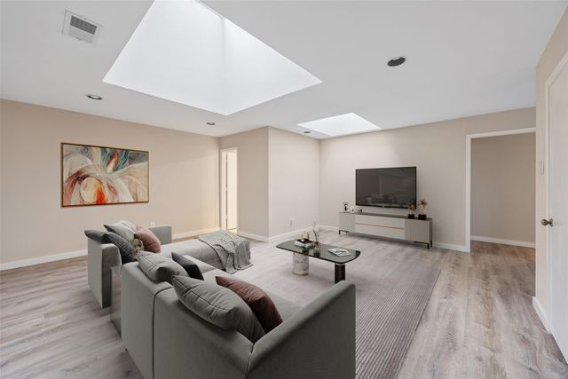 6216 Copperhill Drive, Dallas, TX 75248