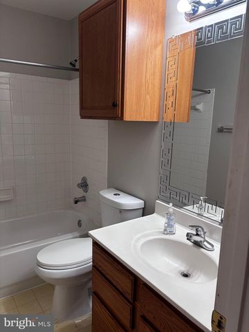 11105 DOUBLEDAY LN, Manassas, VA 20109