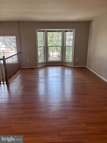 11105 DOUBLEDAY LN, Manassas, VA 20109