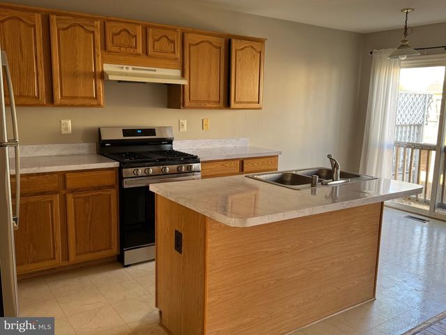 11105 DOUBLEDAY LN, Manassas, VA 20109