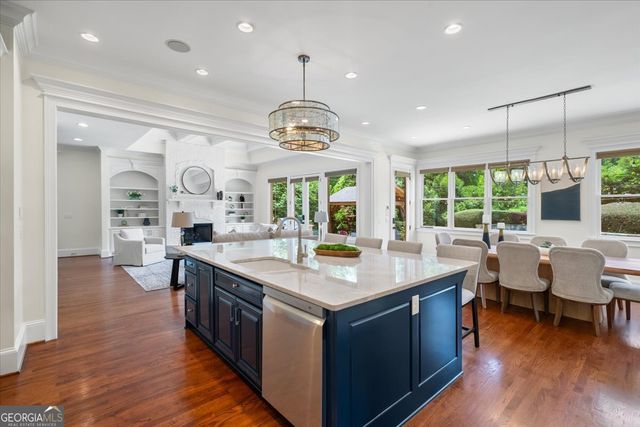 1084 West Nancy Creek Drive, Atlanta, GA 30319