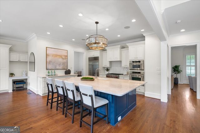 1084 West Nancy Creek Drive, Atlanta, GA 30319