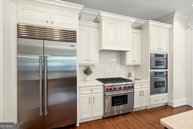 1084 West Nancy Creek Drive, Atlanta, GA 30319