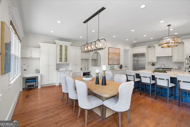 1084 West Nancy Creek Drive, Atlanta, GA 30319