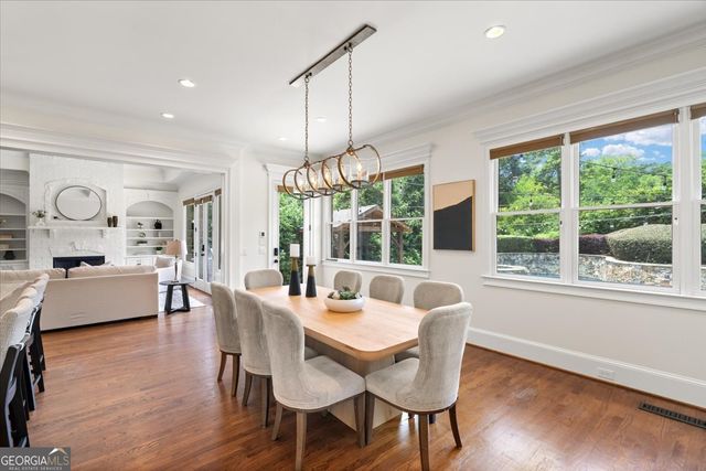 1084 West Nancy Creek Drive, Atlanta, GA 30319