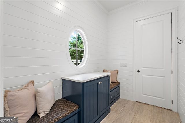 1084 West Nancy Creek Drive, Atlanta, GA 30319