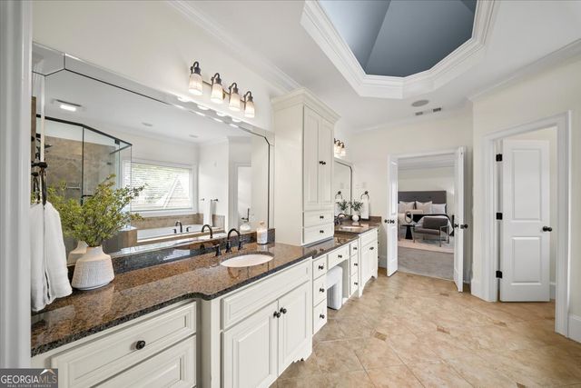 1084 West Nancy Creek Drive, Atlanta, GA 30319