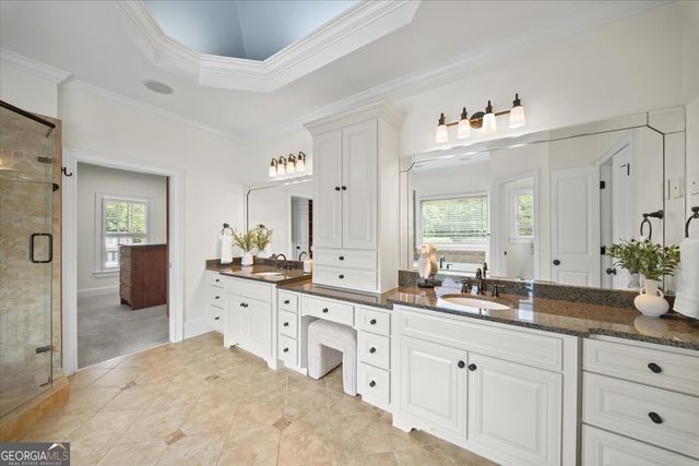 1084 West Nancy Creek Drive, Atlanta, GA 30319