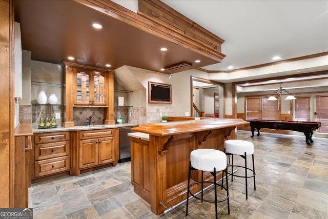 1084 West Nancy Creek Drive, Atlanta, GA 30319