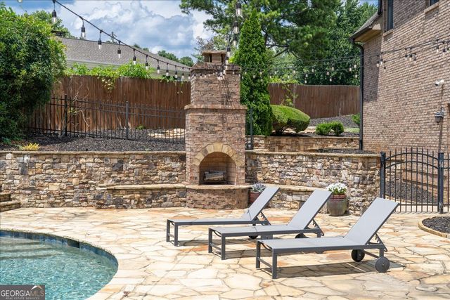1084 West Nancy Creek Drive, Atlanta, GA 30319