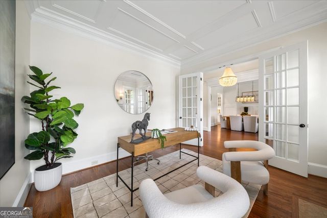 1084 West Nancy Creek Drive, Atlanta, GA 30319
