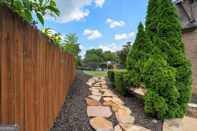1084 West Nancy Creek Drive, Atlanta, GA 30319