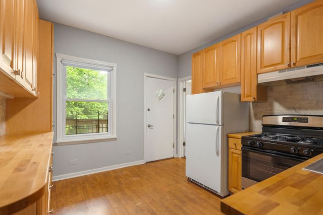 2138 W Wellington Avenue 1, Chicago, IL 60618