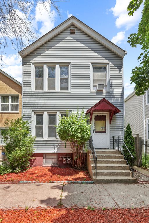 2138 W Wellington Avenue 1, Chicago, IL 60618