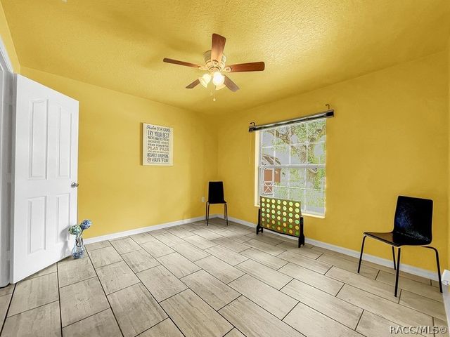 130 N Hawthorne Drive, Inglis, FL 34449