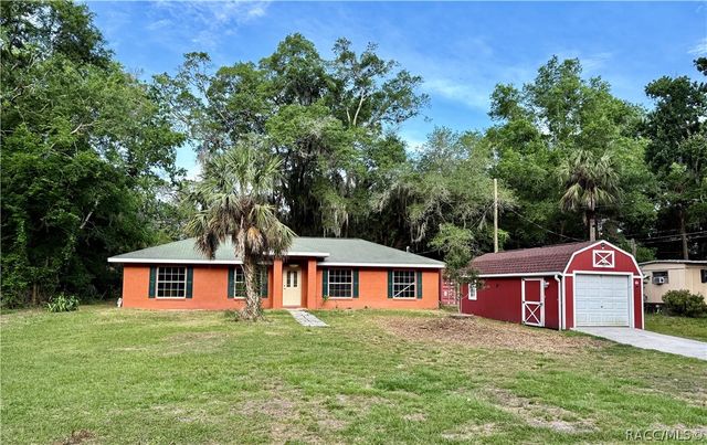 130 N Hawthorne Drive, Inglis, FL 34449