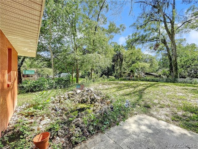130 N Hawthorne Drive, Inglis, FL 34449