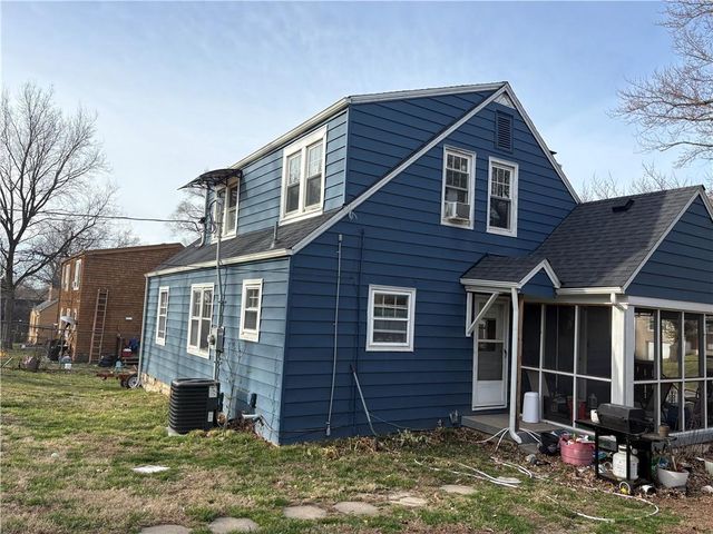 4319 Victory Drive, Kansas City, KS 66102