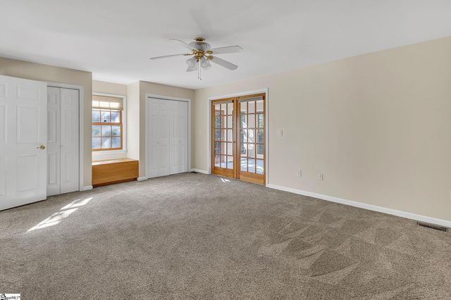 207 N Hogan Drive, Westminster, SC 29693