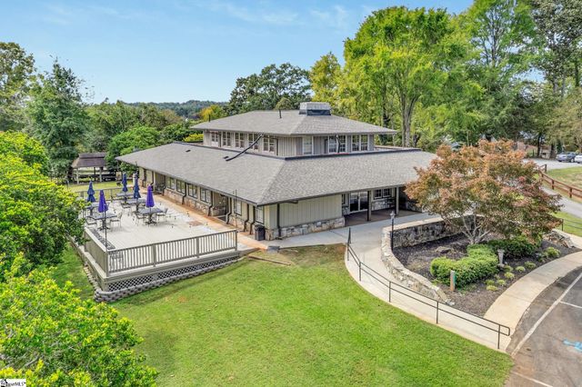 207 N Hogan Drive, Westminster, SC 29693