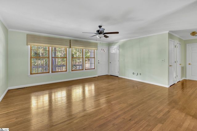 207 N Hogan Drive, Westminster, SC 29693