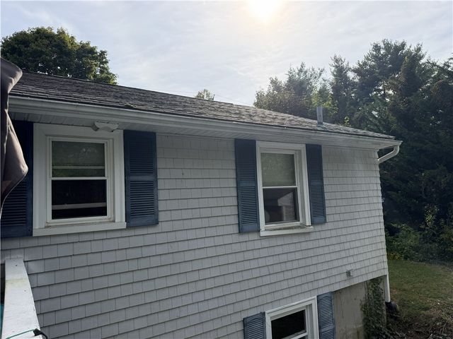 123 wampanoag Road, Warwick, RI 02818