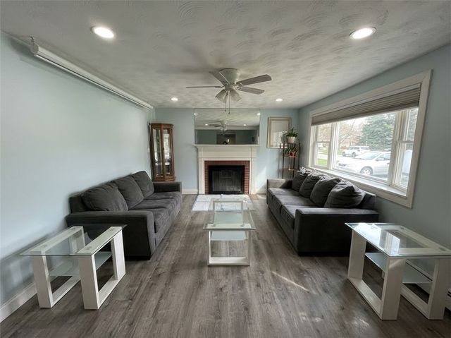 123 wampanoag Road, Warwick, RI 02818