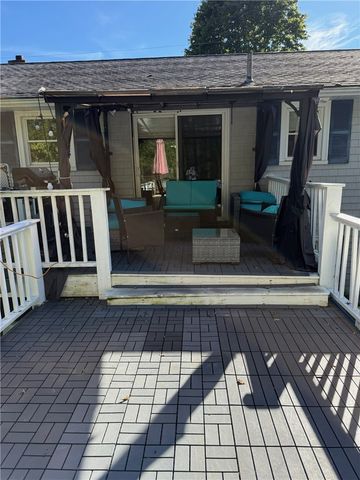 123 wampanoag Road, Warwick, RI 02818