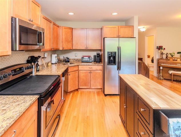 64 Hudson View Terrace, Hyde Park, NY 12538