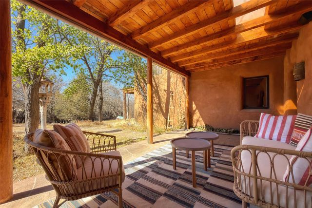 525 Camino Militar, Santa Fe, NM 87501