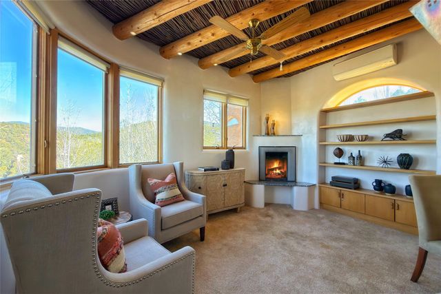 525 Camino Militar, Santa Fe, NM 87501