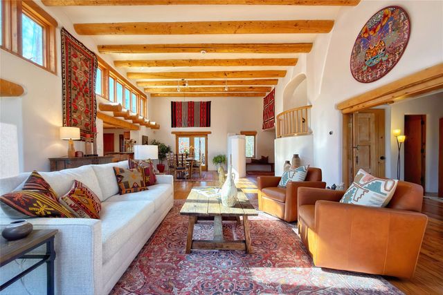 525 Camino Militar, Santa Fe, NM 87501