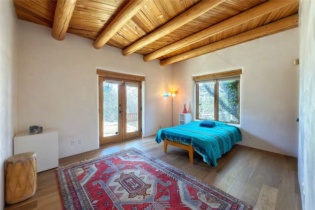 525 Camino Militar, Santa Fe, NM 87501