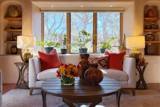 525 Camino Militar, Santa Fe, NM 87501