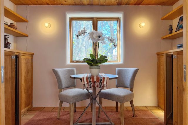 525 Camino Militar, Santa Fe, NM 87501