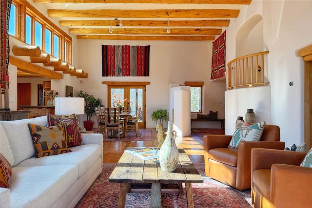 525 Camino Militar, Santa Fe, NM 87501