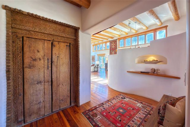 525 Camino Militar, Santa Fe, NM 87501