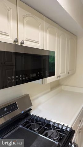 3539 MARTHA CUSTIS DR, Alexandria, VA 22302