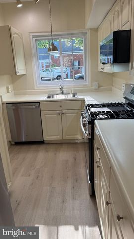 3539 MARTHA CUSTIS DR, Alexandria, VA 22302