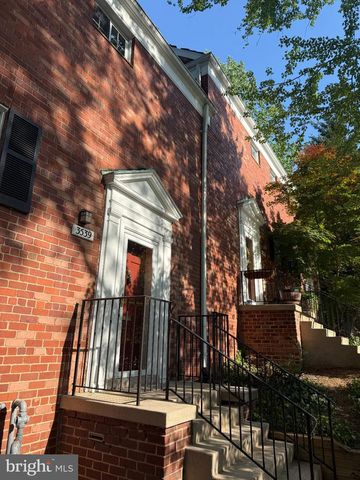 3539 MARTHA CUSTIS DR, Alexandria, VA 22302
