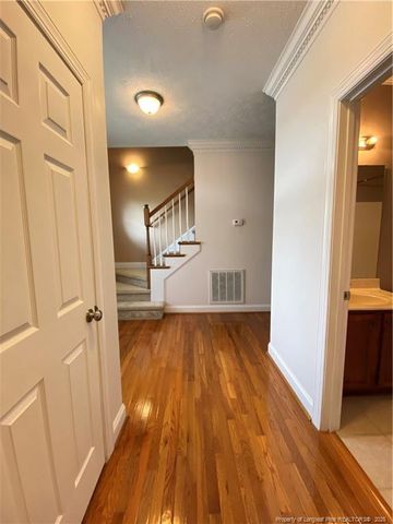 5806 Kessinger Court, Hope Mills, NC 28348