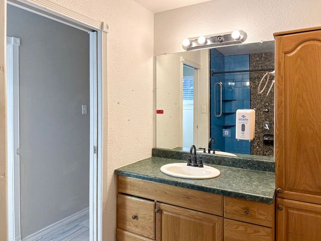 1505 Ronne Drive, Irving, TX 75060