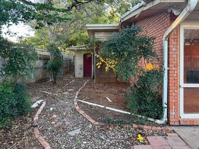 1505 Ronne Drive, Irving, TX 75060