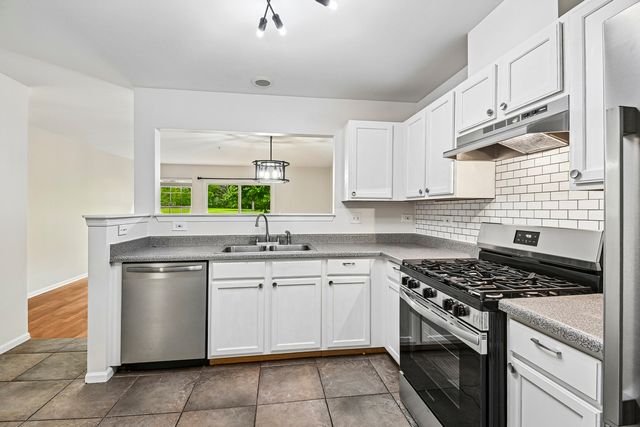 524 Jennifer Circle, Mundelein, IL 60060