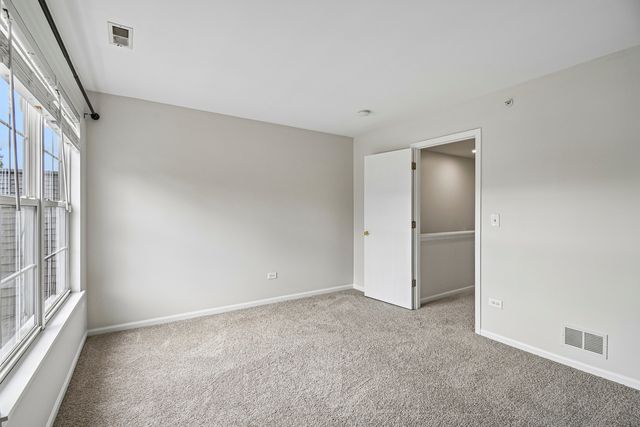 524 Jennifer Circle, Mundelein, IL 60060