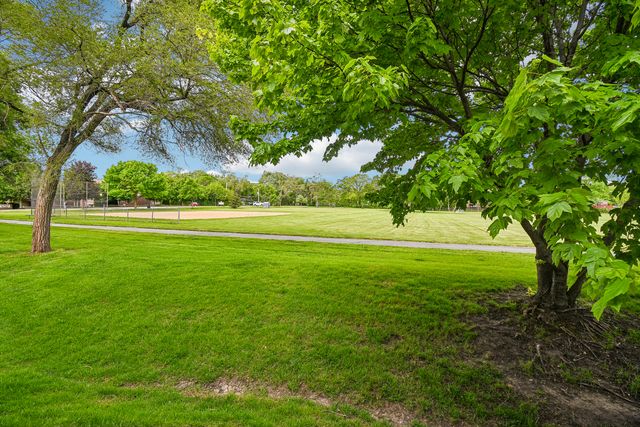 524 Jennifer Circle, Mundelein, IL 60060